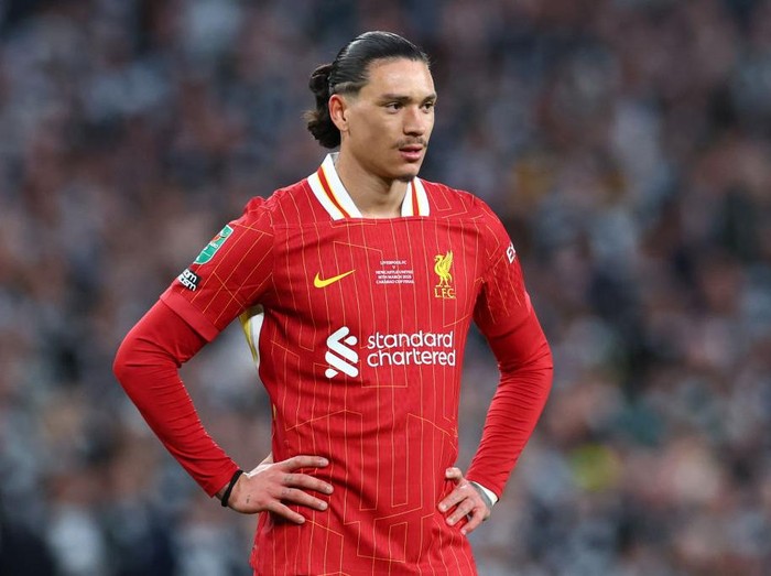 LONDON, ENGLAND - MARCH 16:  Darwin Nunez of Liverpool looks on during the Carabao Cup Final between Liverpool and Newcastle United at Wembley Stadium on March 16, 2025 in London, England. (Photo by Chris Brunskill/Fantasista/Getty Images)