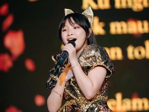 Etenia Croft Rilis Album Perdana, Ada Lagu Penghormatan untuk Orang Tua Etenia Croft Rilis Album Perdana, Ada Lagu Penghormatan untuk Orang Tua