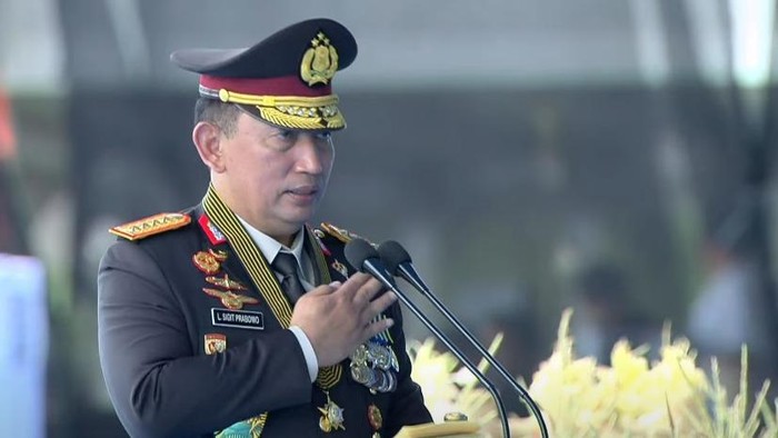 Kapolri Jenderal Listyo Sigit Prabowo (dok. YouTube Setpres) Kapolri Jenderal Listyo Sigit Prabowo (dok. YouTube Setpres) Polri