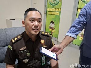 2 Eks Kadis PMD-P3A Diperiksa Kejari Terkait Dugaan Korupsi APAR di Muratara 2 Eks Kadis PMD-P3A Diperiksa Kejari Terkait Dugaan Korupsi APAR di Muratara