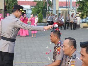 31 Anggota Polres Probolinggo Kota Naik Pangkat di Hari Bhayangkara 31 Anggota Polres Probolinggo Kota Naik Pangkat di Hari Bhayangkara