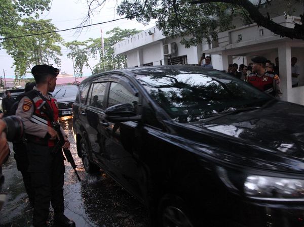 KPK Geledah Kantor Dinas PUPR Sumut Terkait Kasus Korupsi Jalan