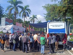 Hari Bhayangkara, Warga Lahir Bulan Juli Gratis Perpanjang SIM di Polres Bogor