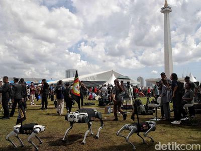 Robot Berompi Polri Bikin Heboh di Hari Bhayangkara Ke-79