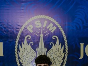 PSIM Gaet Bek Tajikistan Rahmatsho Rakhmatzoda, Razzi: Pemain Serbabisa