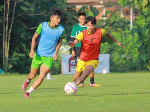 PSIS Semarang Tingkatkan Intensitas Latihan di Seleksi Hari Kedua PSIS Semarang Tingkatkan Intensitas Latihan di Seleksi Hari Kedua