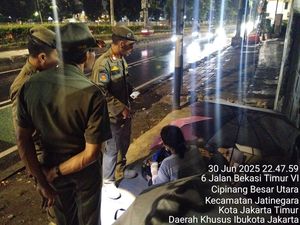 Satpol PP Cek Lagi Dugaan Prostitusi Tembok Bolong Jatinegara, Ini Hasilnya Satpol PP Cek Lagi Dugaan Prostitusi Tembok Bolong Jatinegara, Ini Hasilnya