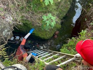 Mayat Bayi Laki-laki Ditemukan di Sungai depan Kantor PLN Pacet Mojokerto Mayat Bayi Laki-laki Ditemukan di Sungai depan Kantor PLN Pacet Mojokerto