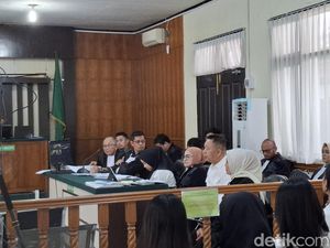 Sidang Eks Pj Walkot Pekanbaru, Pj Sekda-Kasatpol PP Dicecar Aliran Dana Korupsi Sidang Eks Pj Walkot Pekanbaru, Pj Sekda-Kasatpol PP Dicecar Aliran Dana Korupsi
