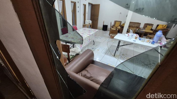 Villa Ninna di Cidahu, Sukabumi, yang trend gegara dirusak warga. Villa Ninna di Cidahu, Sukabumi, yang trend gegara dirusak warga.
