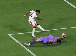 Yassine Bono jadi pemain terbaik. Sang kiper Al Hilal catatkan 10 saves di laga kontra Manchester City! (REUTERS/Hannah McKay)