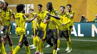 Bonus partisipasi yang besar juga menjawab mengapa posisi empat besar daftar ini diisi klub-klub Eropa, yang memang diberi jatah khusus oleh FIFA karena memiliki nilai komersial tinggi. Borussia Dortmund ada di peringkat empat dengan pemasukan 45,43 juta Euro. Foto: Borussia Dortmund via Getty Imag/Hendrik Deckers