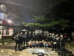 Polresta Bogor Ringkus 7 Pemuda Hendak Tawuran, Celurit hingga Golok Diamankan