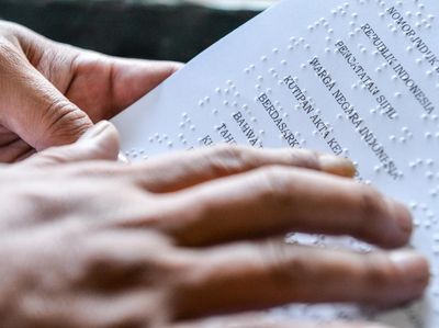 Bandung Cetak Akta Kelahiran Braille, Pertama di Indonesia