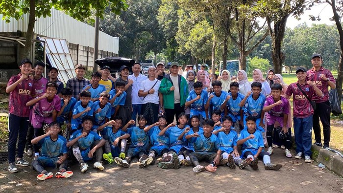Tim sepakbola pesantren Darul Amanah FA.