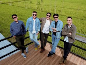 Ariel NOAH Cerita Penyebab Desta Jatuh dari Moge, Tiban Motor Lain di Lombok Ariel NOAH Cerita Penyebab Desta Jatuh dari Moge, Tiban Motor Lain di Lombok