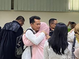 Eks Cawabup Purbalingga Dituntut 5,5 Tahun Bui di Kasus Korupsi Jembatan Merah Eks Cawabup Purbalingga Dituntut 5,5 Tahun Bui di Kasus Korupsi Jembatan Merah