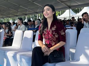 Beda Gaya Febby Rastanty & Uut Permatasari Dampingi Suami di HUT Bhayangkara Beda Gaya Febby Rastanty & Uut Permatasari Dampingi Suami di HUT Bhayangkara