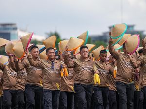 Melihat Lagi Kemeriahan Hari Bhayangkara Ke-79, Dihadiri 3.795 Orang dari Unsur Masyarakat Melihat Lagi Kemeriahan Hari Bhayangkara Ke-79, Dihadiri 3.795 Orang dari Unsur Masyarakat