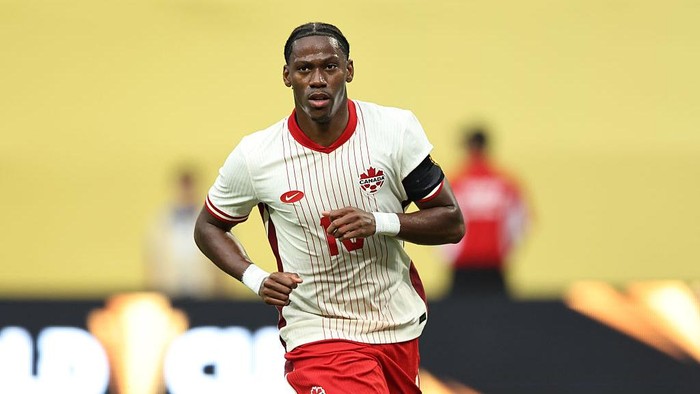 MINNEAPOLIS, MINNESOTA - JUNE 29: Jonathan David #10 of Canada celebrates after scoring the team´s first goal by penalty kick during Gold Cup 2025 Quarter Finals match between Guatemala and Canada at U.S. Bank Stadium on June 29, 2025 in Minneapolis, Minnesota. (Photo by Omar Vega/Getty Images)