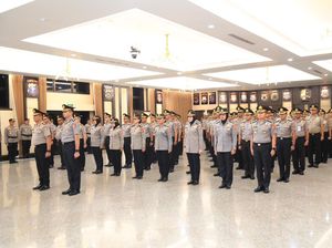 Kapolri Naikkan Pangkat 3 Irjen Auditor-Dosen dan 87 Pamen Kapolri Naikkan Pangkat 3 Irjen Auditor-Dosen dan 87 Pamen