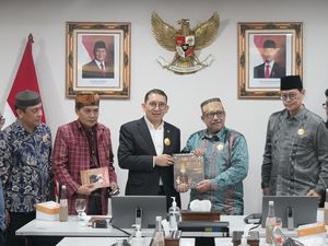 Menbud Fadli Zon Dukung Festival Adat Budaya Nusantara Gagasan MATRA