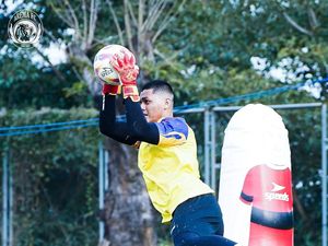 Tekad Kiper Baru Arema FC yang Ingin Kembali ke Timnas Indonesia Tekad Kiper Baru Arema FC yang Ingin Kembali ke Timnas Indonesia