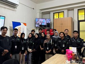 Antusias Mahasiswa Unisla Belajar Dunia Jurnalistik di detikJatim Antusias Mahasiswa Unisla Belajar Dunia Jurnalistik di detikJatim