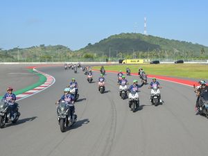Mandalika Tawarkan Wisata Keliling Sirkuit Naik Motor Mandalika Tawarkan Wisata Keliling Sirkuit Naik Motor