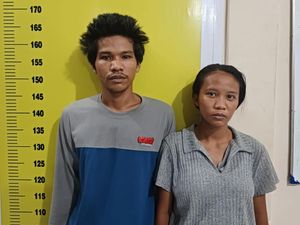 Pasutri yang Kepergok Bobol Rumah Warga Ternyata Sempat Curi di Lokasi Lain Pasutri yang Kepergok Bobol Rumah Warga Ternyata Sempat Curi di Lokasi Lain