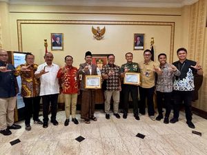 Pemkab Jember di Bawah Kepemimpinan Gus Fawait Banjir Penghargaan Pemkab Jember di Bawah Kepemimpinan Gus Fawait Banjir Penghargaan