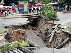 Video: Banjir Terjang Kolombia, Jalanan-Rumah Hancur