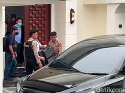 Geledah Rumah Kepala Dinas PUPR Sumut Nonaktif 7 Jam, KPK Bawa 3 Koper