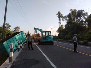 3 Truk Terlibat Kecelakaan Beruntun di Basel, Satu Orang Tewas di Lokasi 3 Truk Terlibat Kecelakaan Beruntun di Basel, Satu Orang Tewas di Lokasi