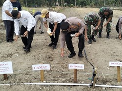 Dukung Ketahanan Pangan, Polisi Tanam Jagung Pipil di Kuansing