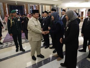 Antusiasme Siswa hingga Diaspora Indonesia Sambut Prabowo di Jeddah