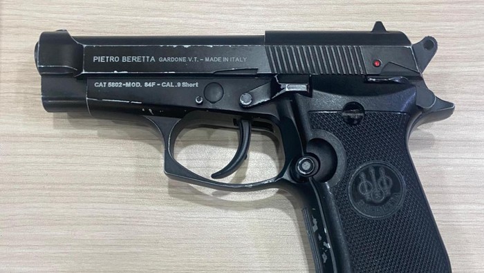 Pria ngaku ring satu di Depok pamer air gun dikala cekcok. (Dok. ist) Pria ngaku ring satu di Depok pamer air gun dikala cekcok. (Dok. ist)