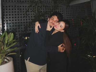 Selamat 7 Tahun Pernikahan Rizky Alatas dan Adzana Bing Slamet