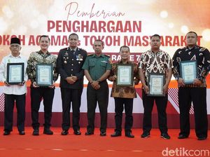 HUT Bhayangkara Ke-79, Polres Kediri Beri Penghargaan ke Berbagai Pihak HUT Bhayangkara Ke-79, Polres Kediri Beri Penghargaan ke Berbagai Pihak