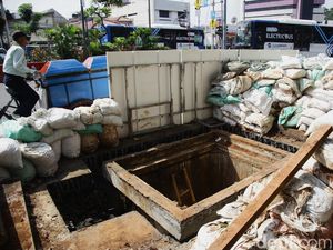 Tata Kabel Bawah Tanah, Proyek Galian SJUT Warnai Jalan Matraman Tata Kabel Bawah Tanah, Proyek Galian SJUT Warnai Jalan Matraman