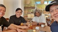 Keseruan Yovie Widianto Nongkrong Bareng Musisi Legendaris di Kafe