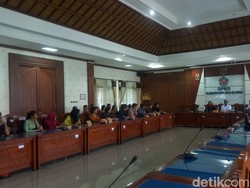 Guru Honorer Buleleng Resah Belum Bisa Ikut Seleksi PPPK