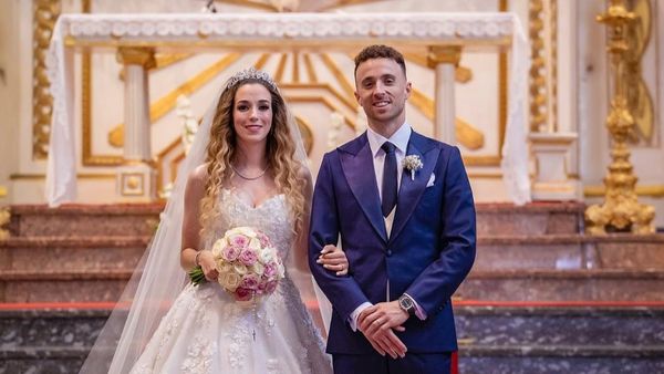 8 Foto Mesra Diogo Jota & Istri, Pemain Liverpool Meninggal Saat Baru Menikah