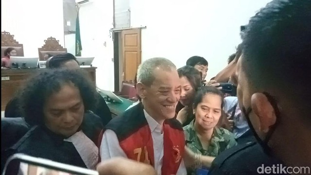 Kabar Terkini Artis dari InsertLive : Ajukan Pledoi, Fariz RM akan Sampaikan Curahan Hati di Hadapan Hakim
