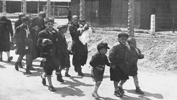 Foto Jadul Punya Kisah Mengerikan, Berani Lihat Semua?