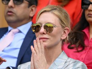 Foto: Heboh Kameo di Squid Game 3, Cate Blanchett Stylish di Wimbledon 2025