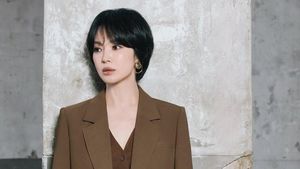 7 Inspirasi Busana Kantor Stylish Ala Song Hye Kyo