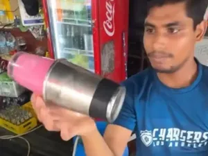 Heboh! Pedagang Sirup Diklaim Penjual Kaki Lima Terbersih di India Heboh! Pedagang Sirup Diklaim Penjual Kaki Lima Terbersih di India