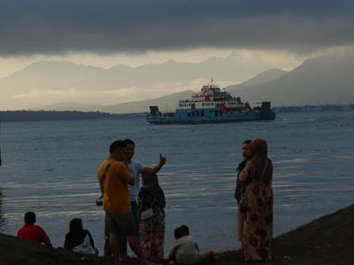 Kapal Tenggelam di Selat Bali, Timsar Kerahkan Segala Upaya Cari Korban