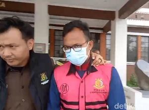 Sekdes di Majalengka Tilap Duit Ratusan Juta untuk Judol dan Beli Diamond Game Sekdes di Majalengka Tilap Duit Ratusan Juta untuk Judol dan Beli Diamond Game